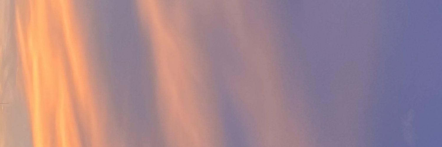 ชื่อเราแปลว่าพระอาทิตย์'s banner