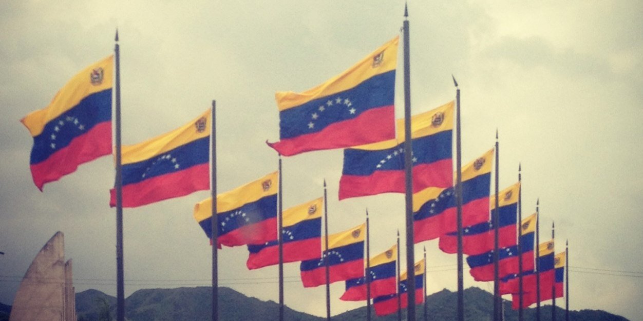 Julio César Rivas's banner