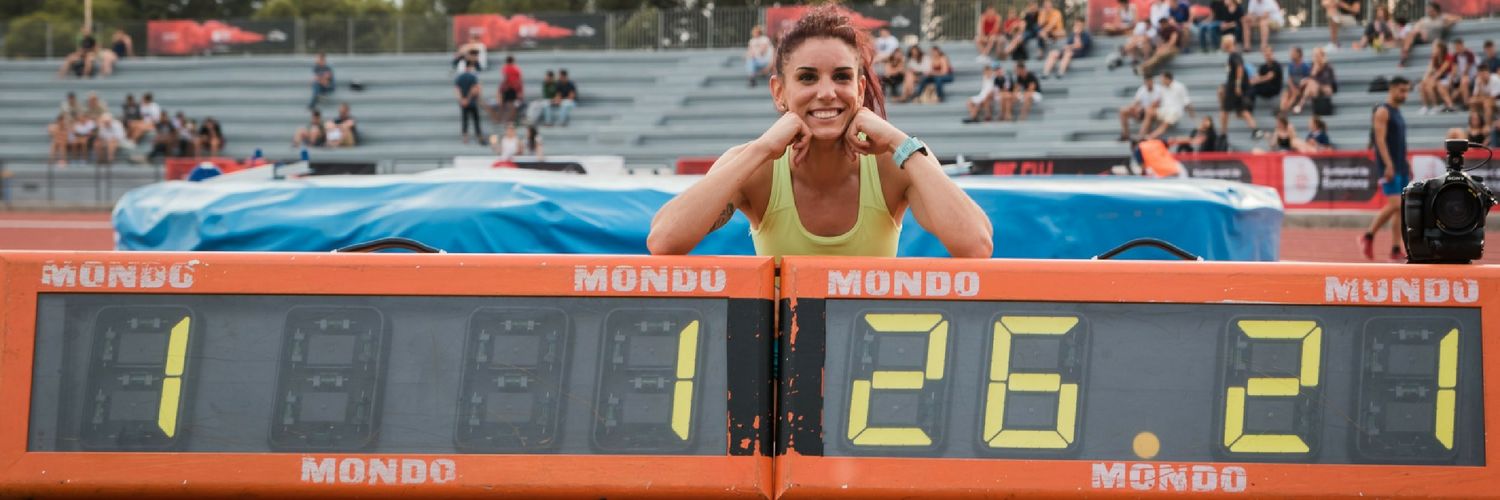 Laura Bueno's banner