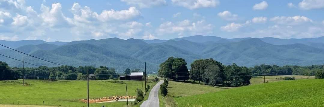 Smoky Mountains Enjoyer 🪕 🌄's banner