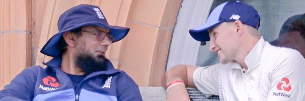 Saqlain Mushtaq's banner