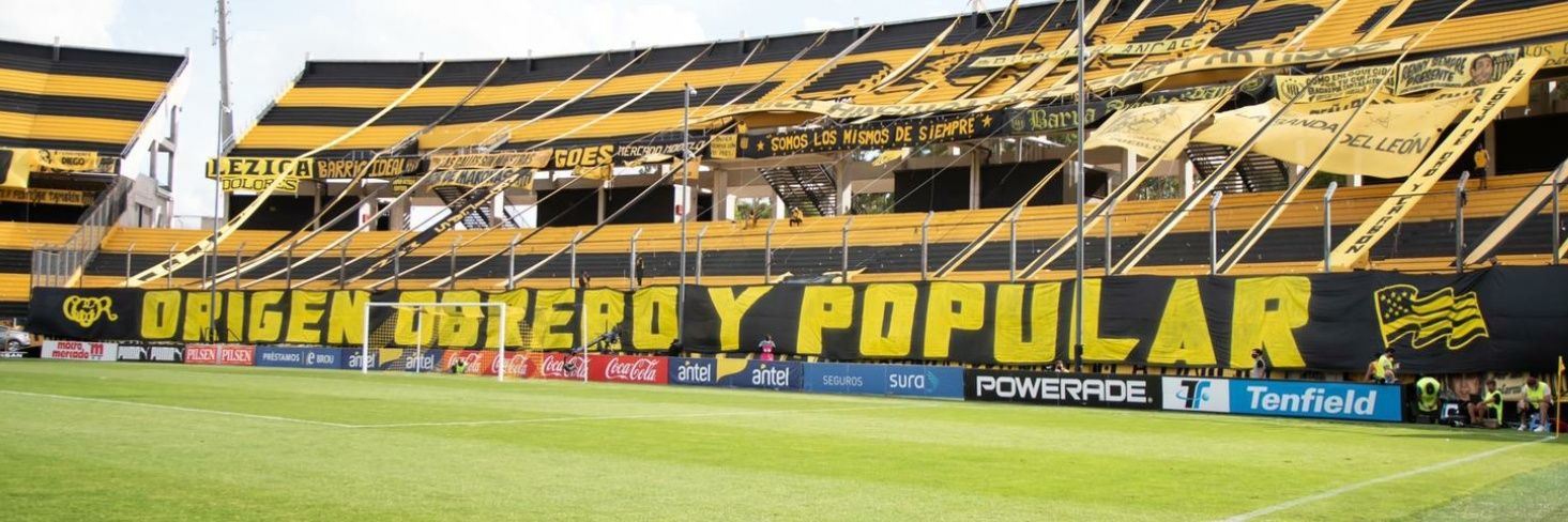 Siempre Peñarol's banner