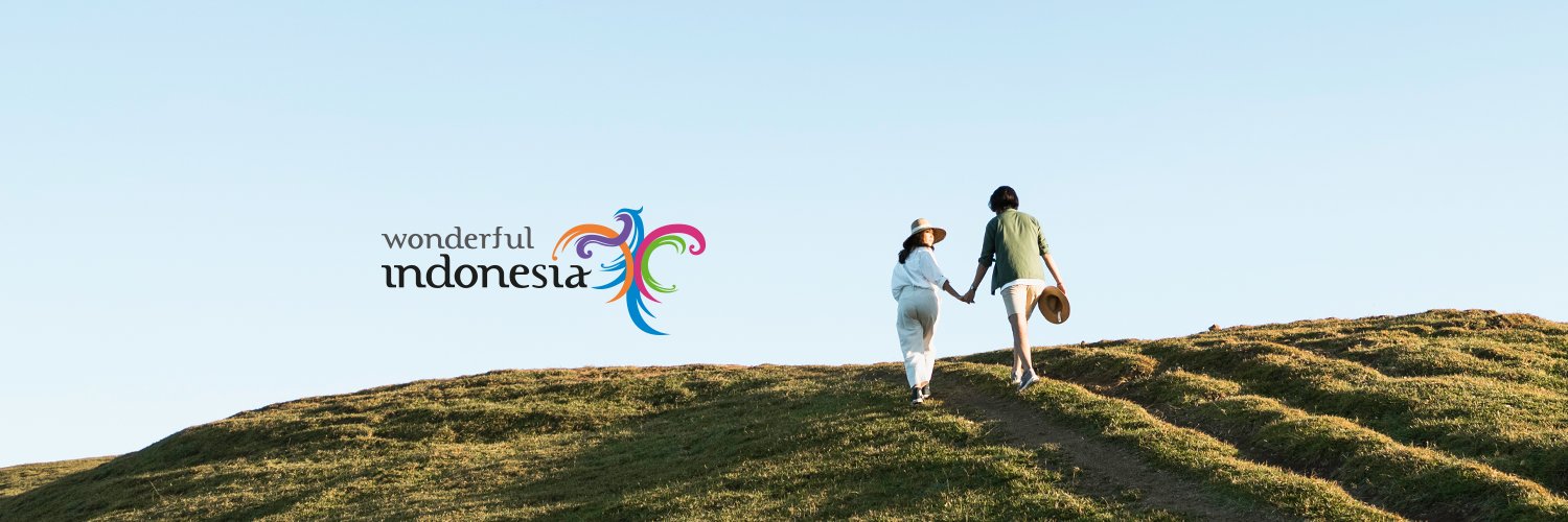 Kementerian Pariwisata's banner
