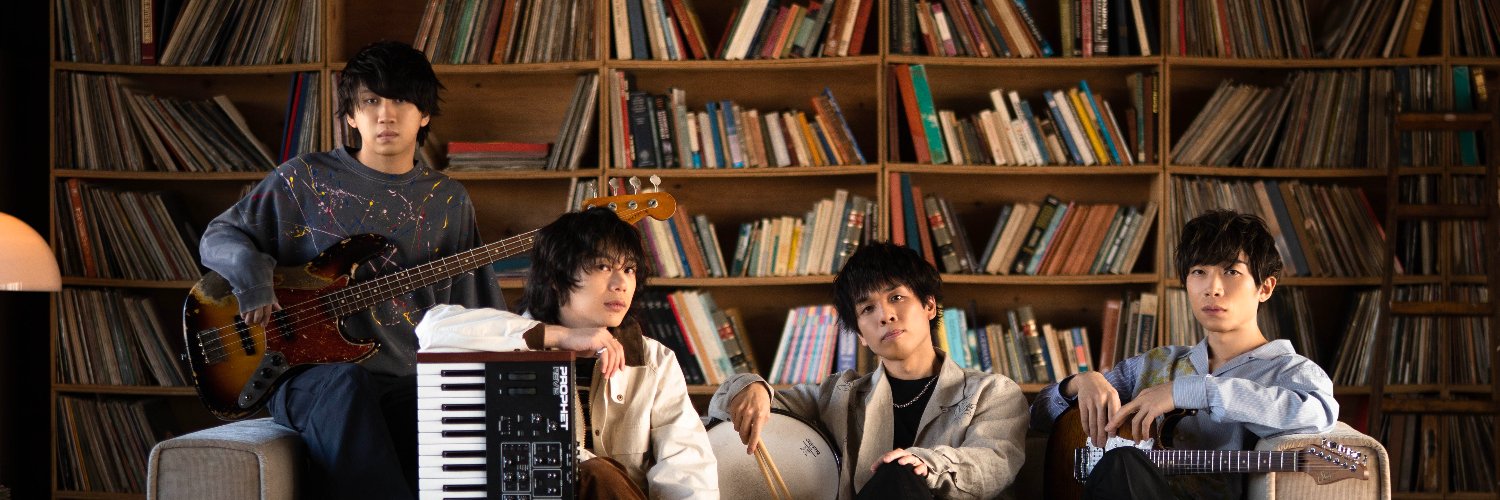 DEZOLVE【公式】's banner