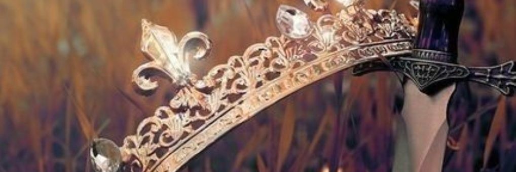 Christine 👑🔥's banner