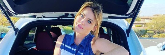 Sophie Dee's banner