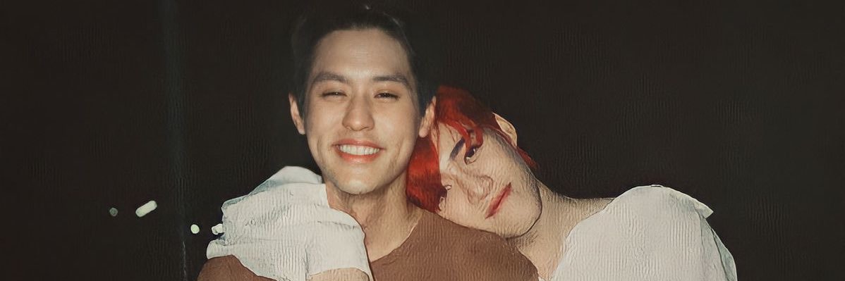 w don't cry's banner