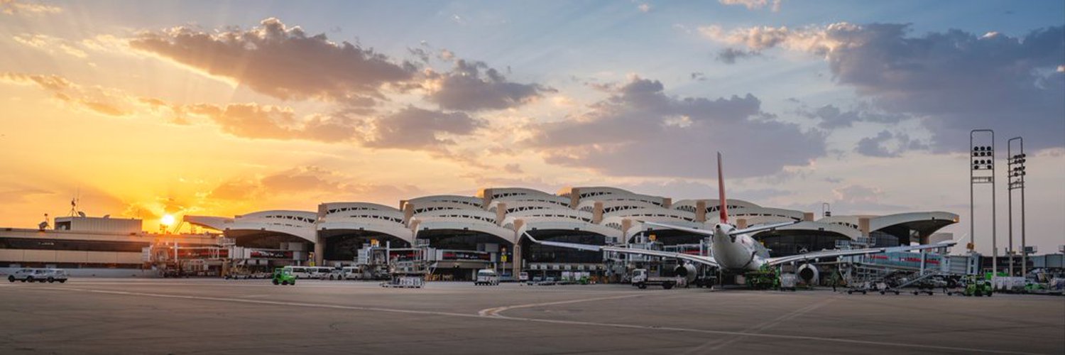 مطار الملك خالد الدولي's banner