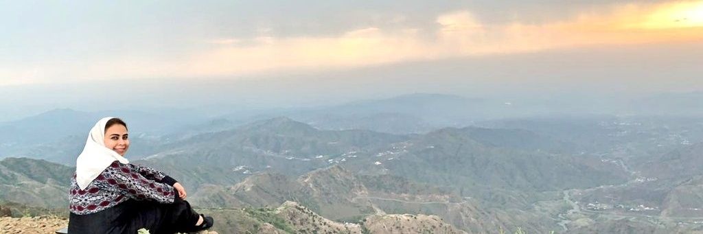 حليمة مُظفّر's banner