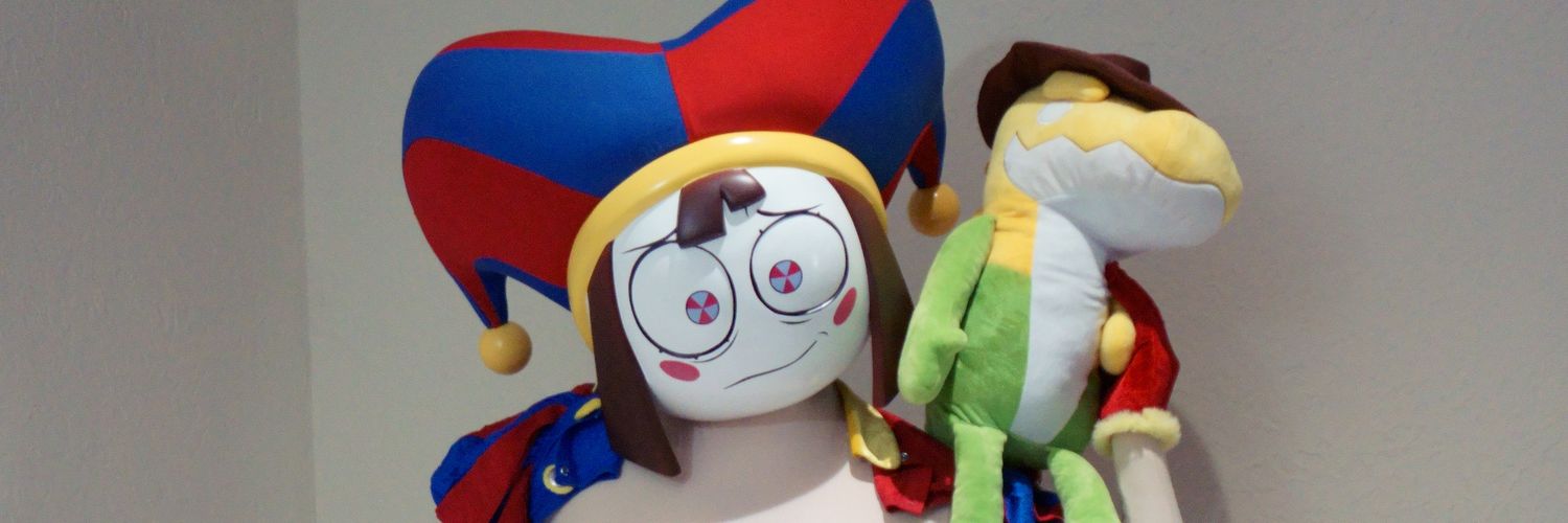 Madame Gwen (madamegwenivere.bsky.social)'s banner