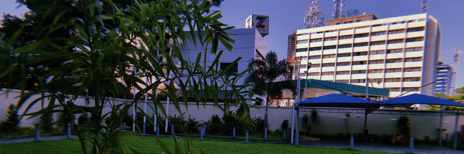 A Comet ☄️'s banner