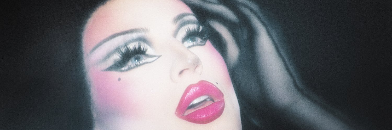 Aquaria 🤌🏼's banner