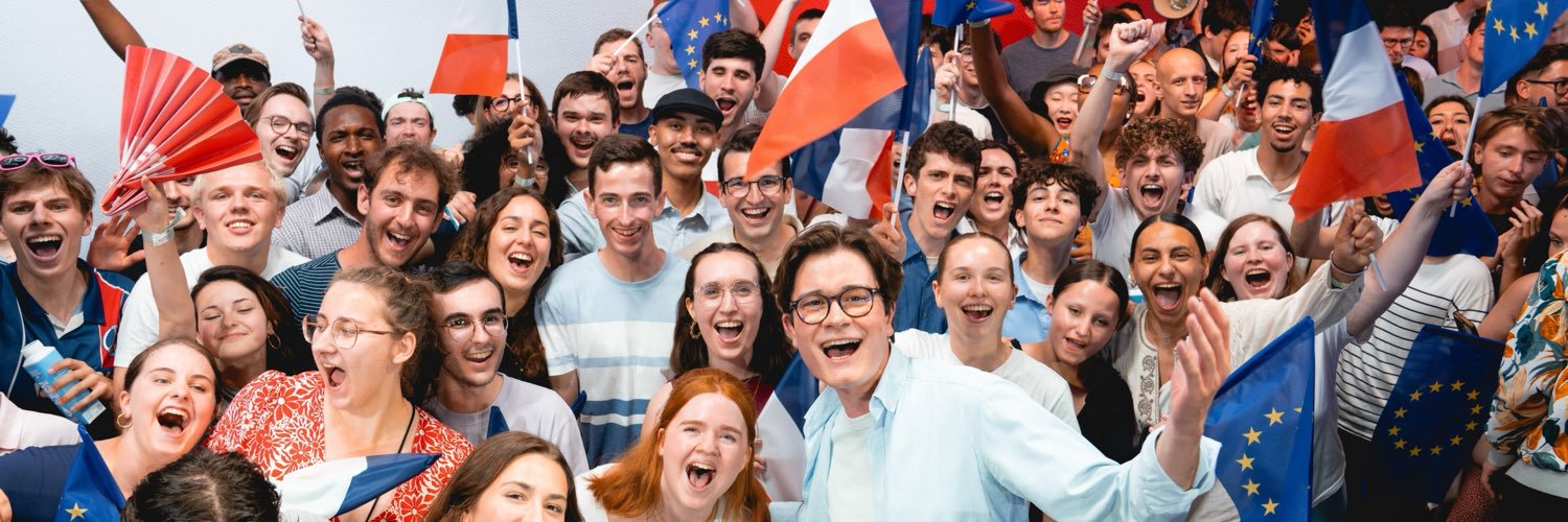 Les Jeunes en marche's banner