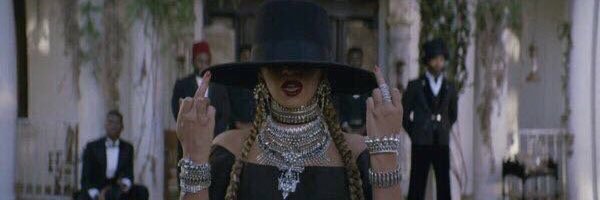 “Wig turnt like Effie”'s banner