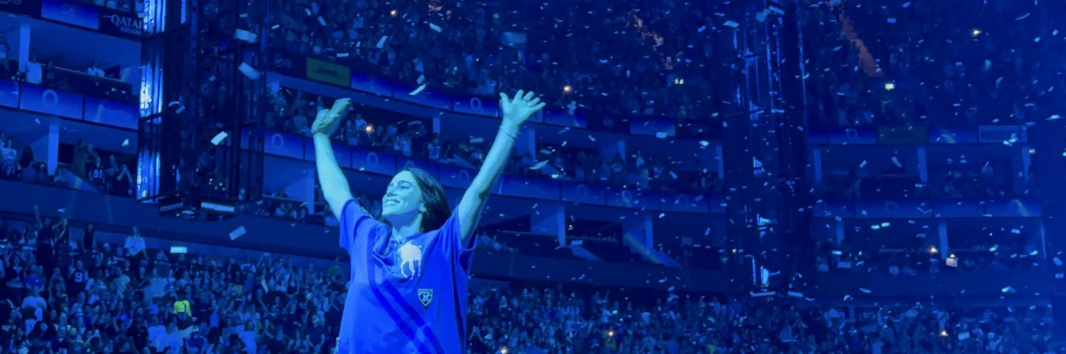 zeynep🪩's banner