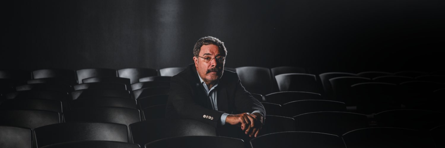 Ahmet Ümit's banner