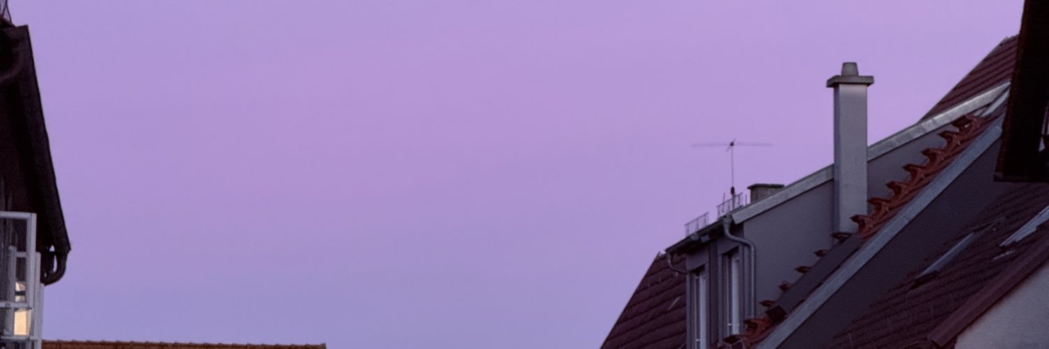 leo's banner