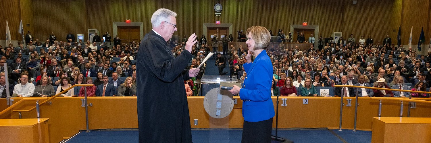 Janice Hahn's banner