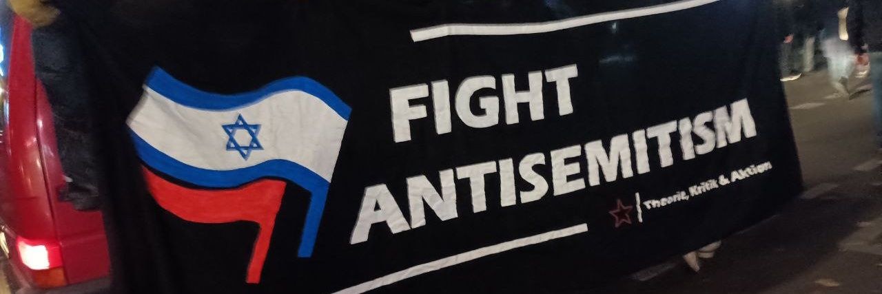 demokratischer Demo Beobachter links grün versifft's banner