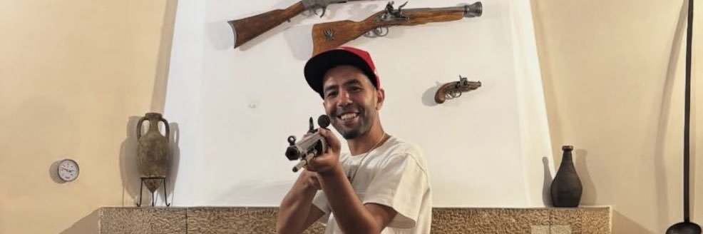 Talibán Araujo's banner