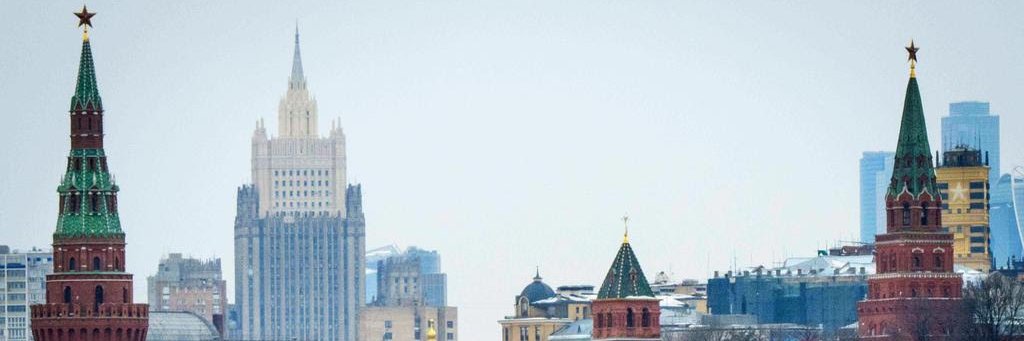 Russie en France's banner