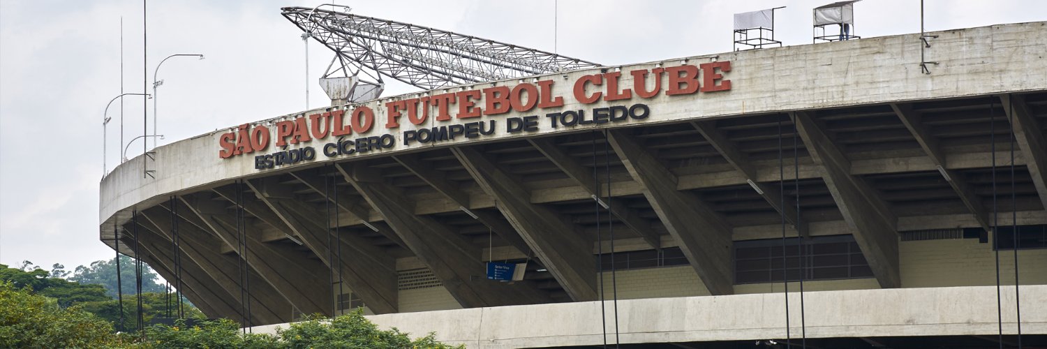 Mundo Tricolor's banner