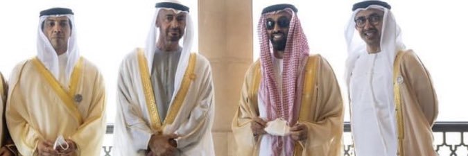KE 🇦🇪's banner
