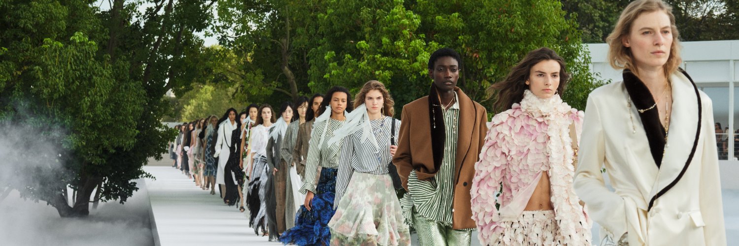 Dior's banner