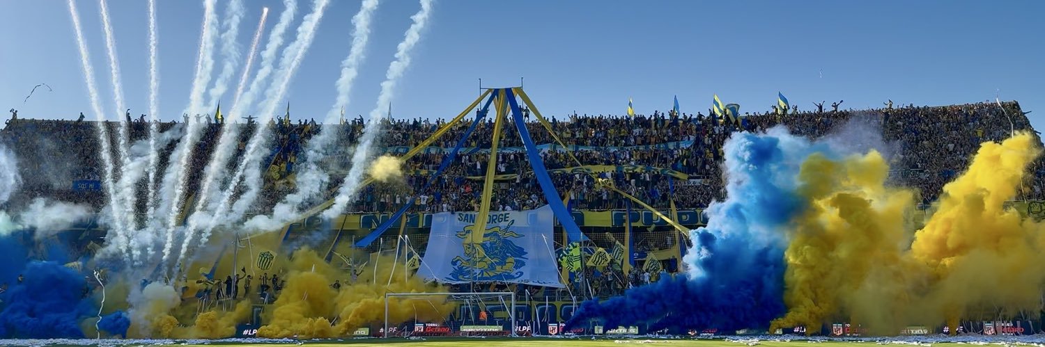 melani 🇺🇦's banner