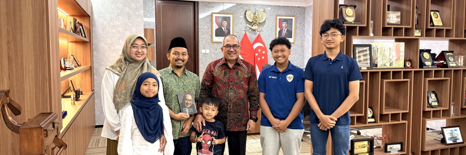Ainun Najib 🇮🇩@🇸🇬's banner