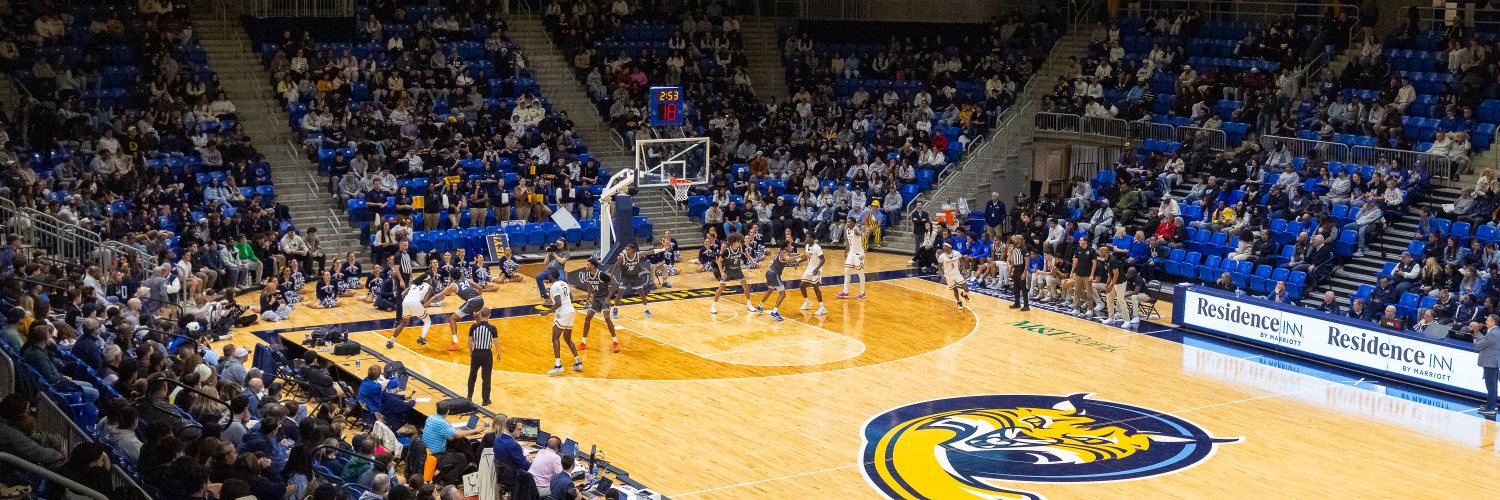 Quinnipiac Men's Basketball's banner