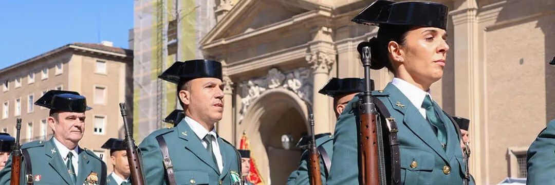 Más q Guardia Civil's banner