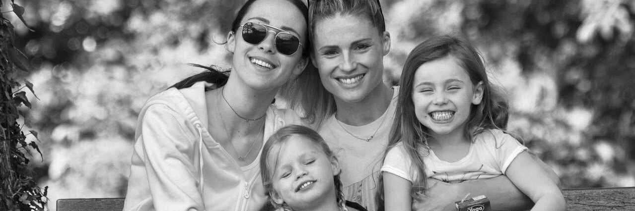 Michelle Hunziker's banner