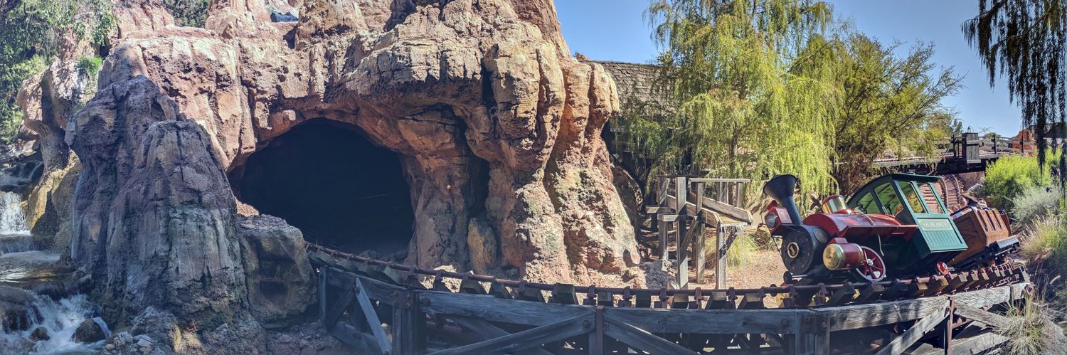 RyanTheme Park's banner