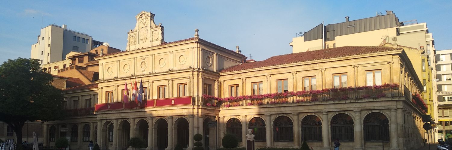 Ayuntamiento de León's banner
