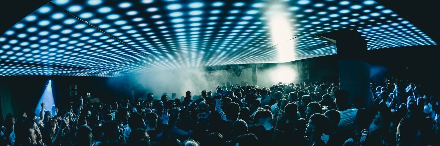 Mint Warehouse's banner