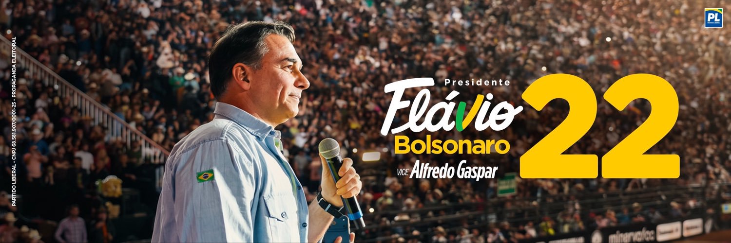 Flávio Bolsonaro's banner