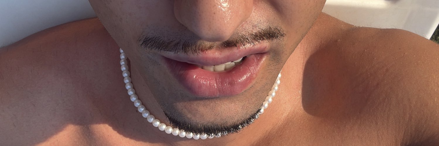 Ɐ's banner