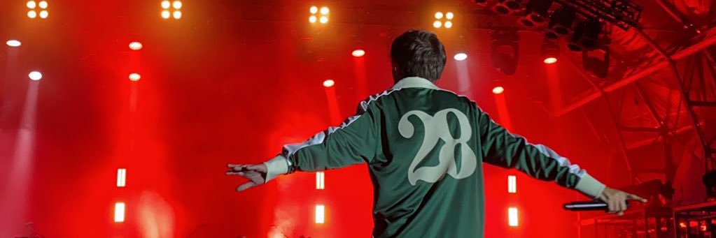 ,'s banner