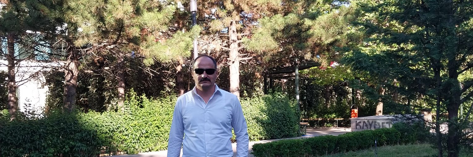 Mustafa Gündeşli's banner