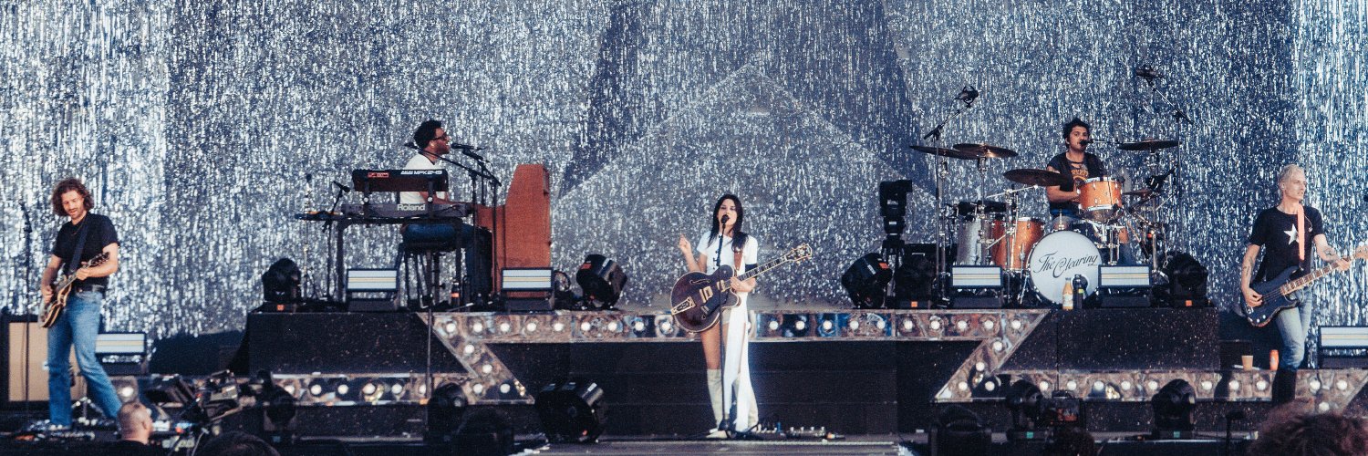 Wolf Alice's banner