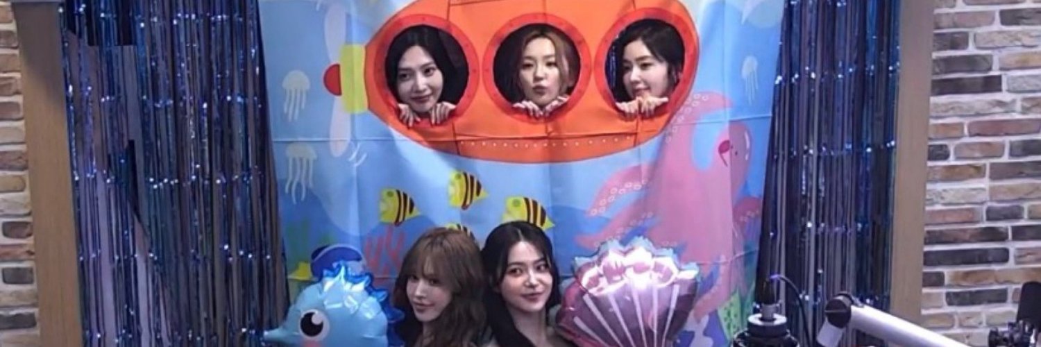gay loser 🐚's banner