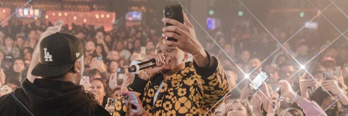 DJ🥇's banner