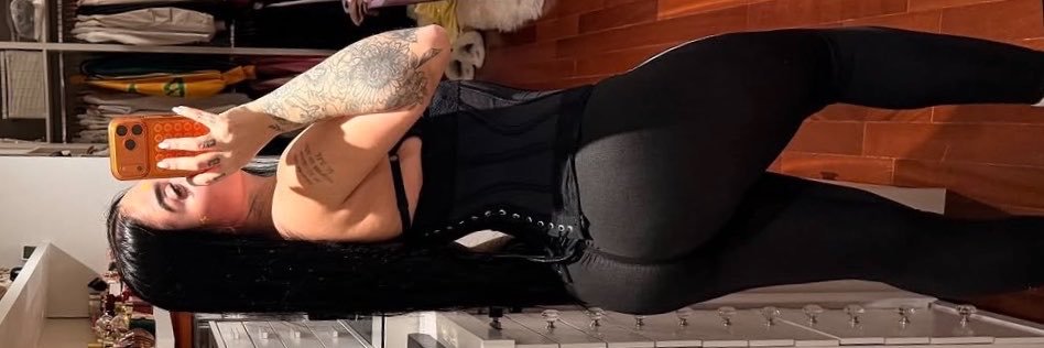 Mirella🌸's banner
