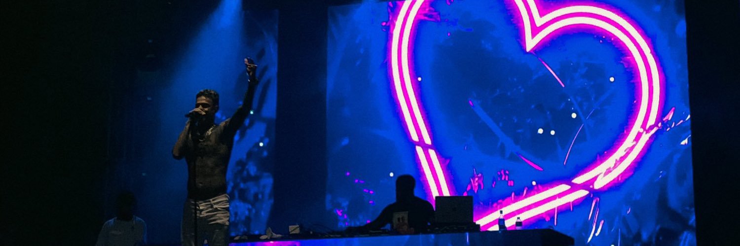 vi's banner