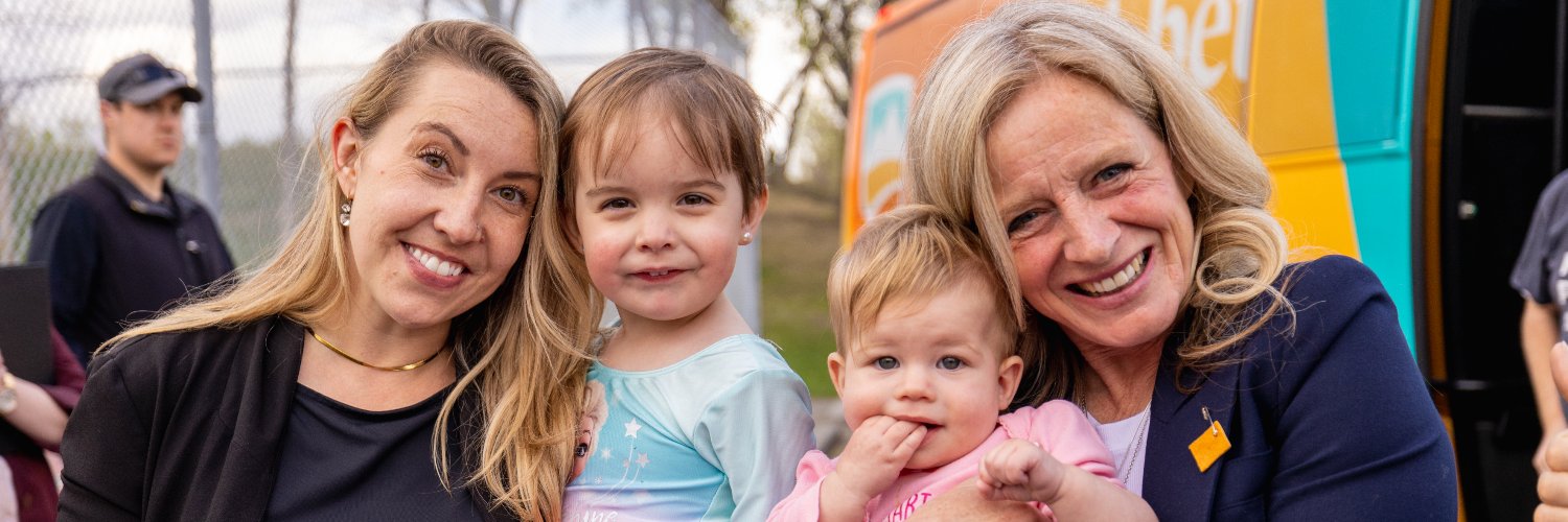Rachel Notley's banner