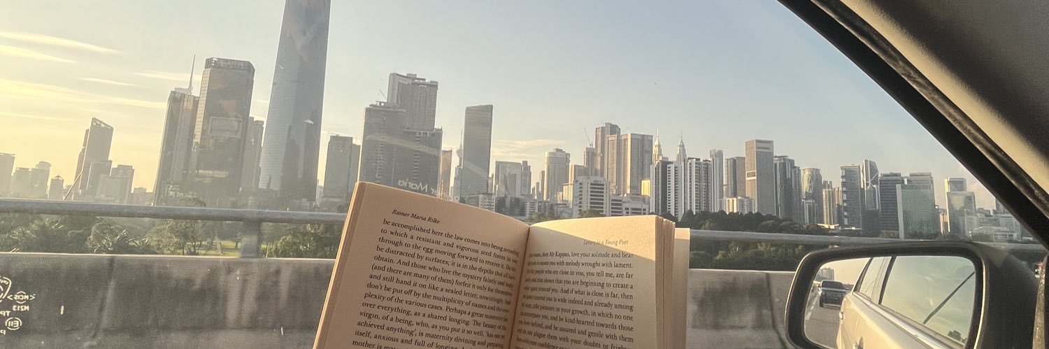sajida 📚☕️'s banner