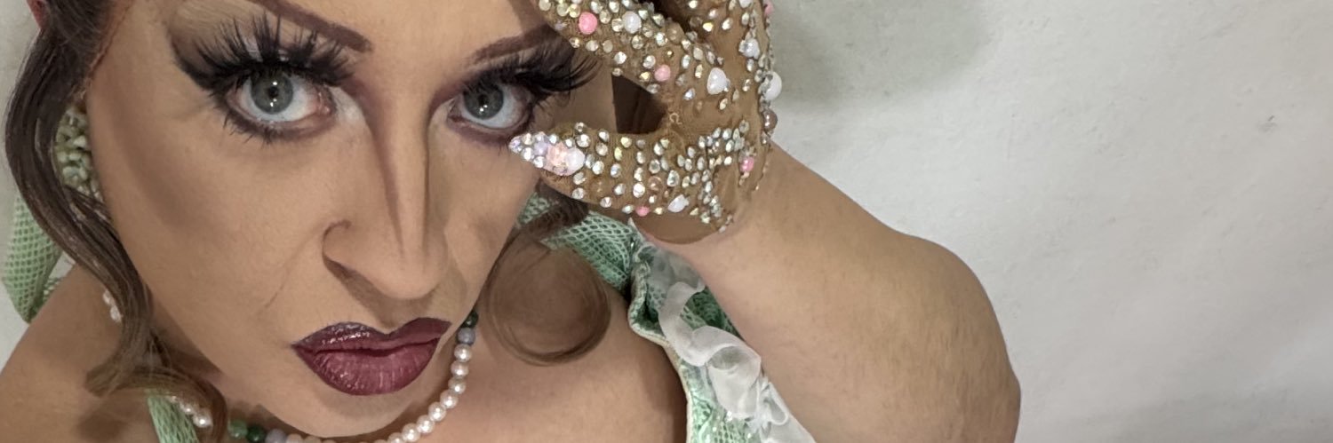 ᑭᑌᑭI ᑭOISSOᑎ's banner