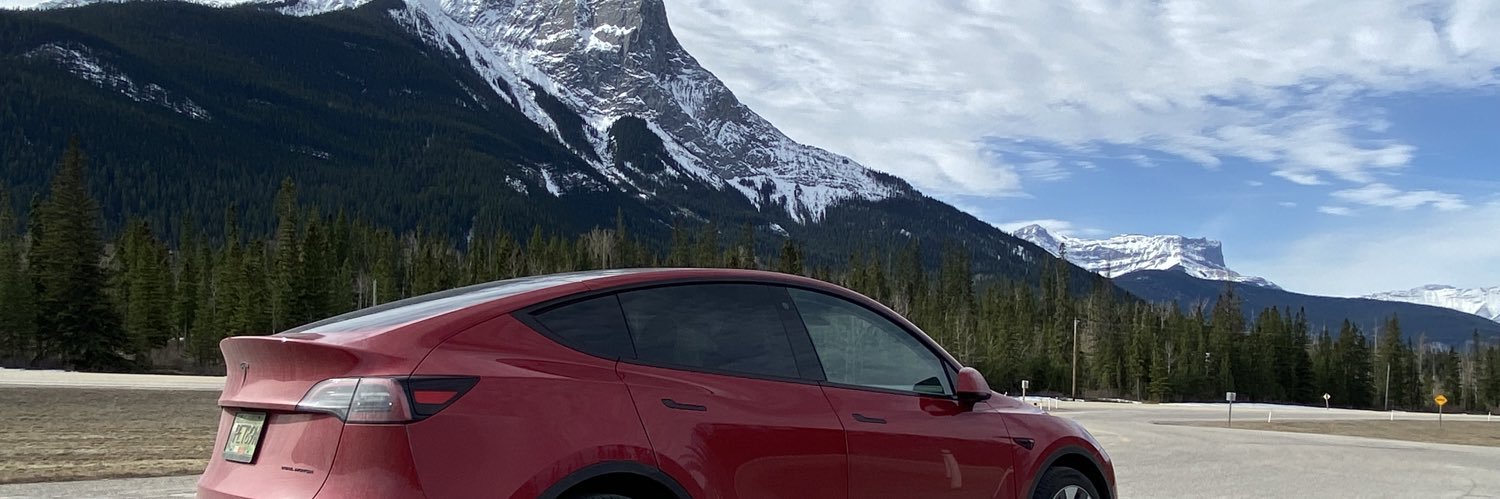 Tesla Girl 🇨🇦's banner