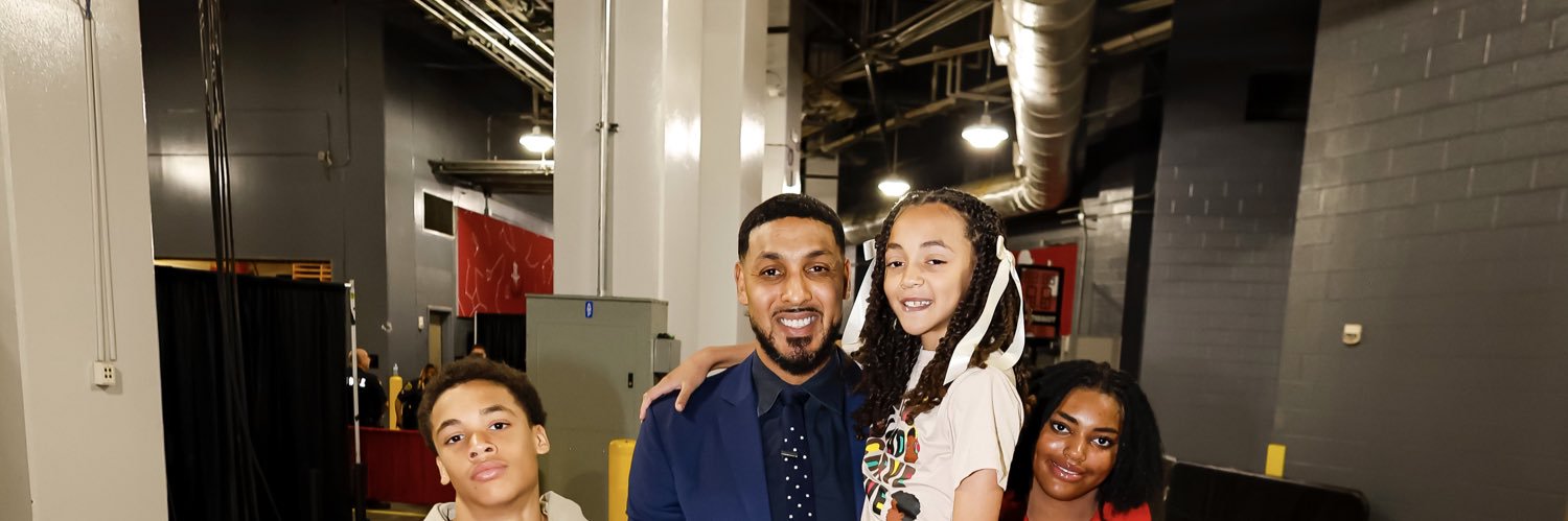Ryan Hollins's banner